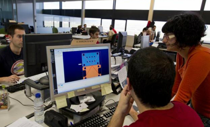 Empresas piensan en un aumento del 46% a personal fuera de convenio