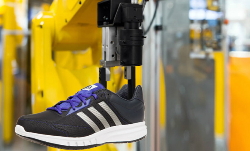 Adidas sus fábricas robotizadas por falta