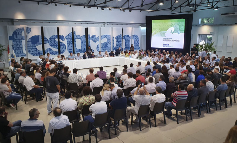 Gremios, municipios y comunas dialogaron sobre el presente y el futuro del sector convocados por FESTRAM