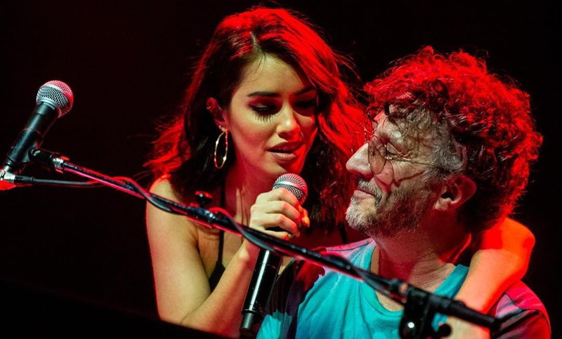 Fito Páez llenó en Miami, donde cantó junto a Lali Espósito