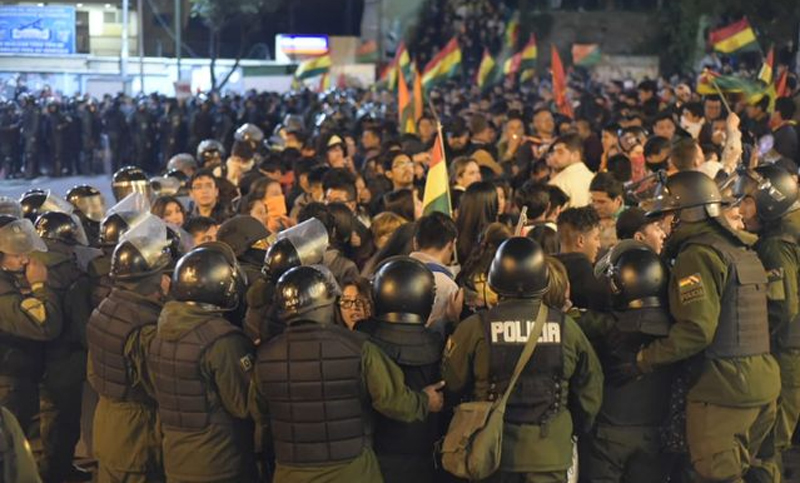 El ministro de Defensa de Bolivia teme que haya «muertos por docenas» si no cesa la violencia