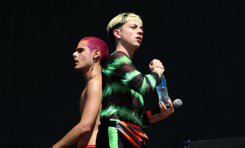 Ca7riel y Paco Amoroso se presentan en Sala de las Artes
