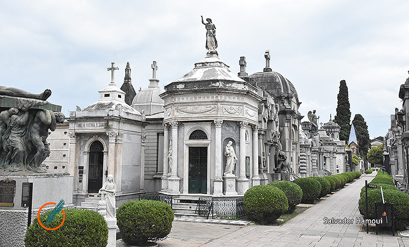 En Rosario se duplicaron los servicios fúnebres gratuitos