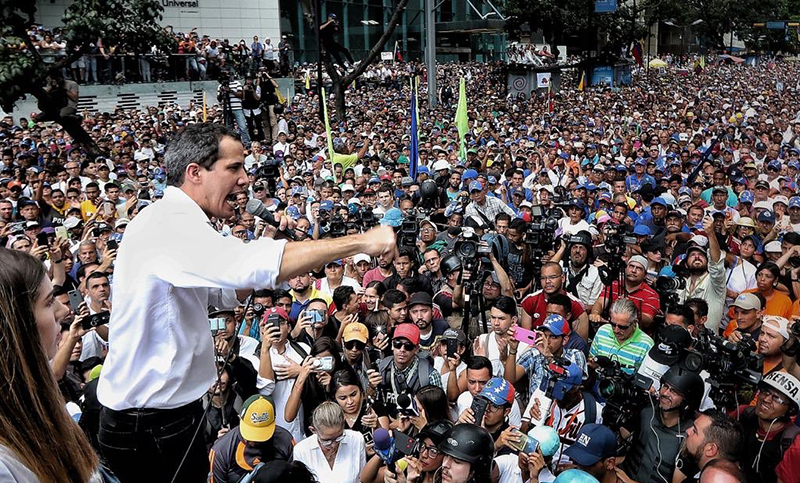 Guaidó llamó a «lograr lo que pasó en Bolivia» y dijo que el Ejército «es el factor que nos falta»