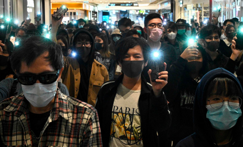 Participación récord en Hong Kong en unas elecciones locales marcadas por las protestas