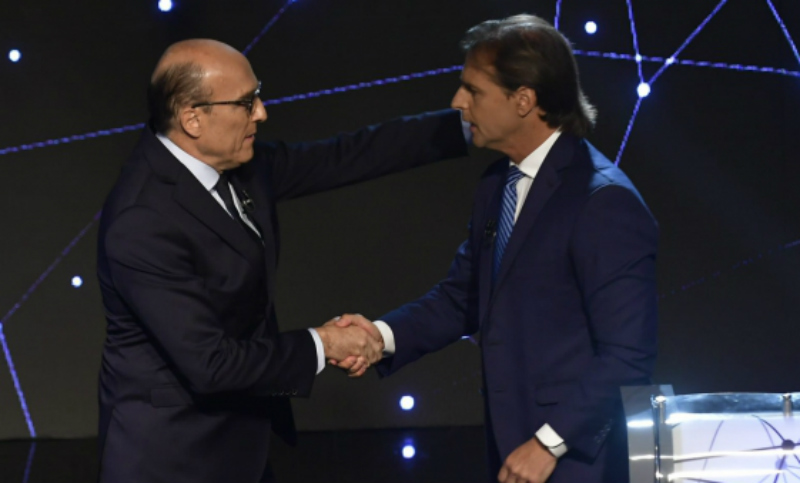 Lacalle Pou habría vencido a Martínez en el balotaje por un mínimo margen