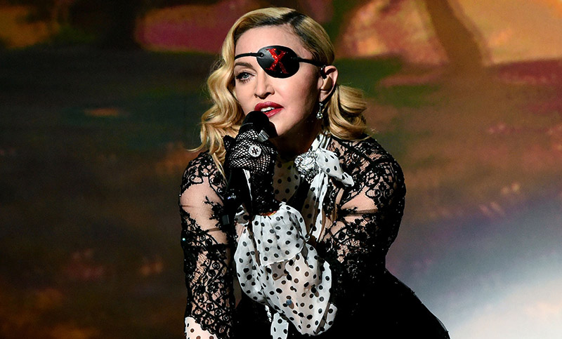 Madonna canceló tres conciertos por un «dolor abrumador»