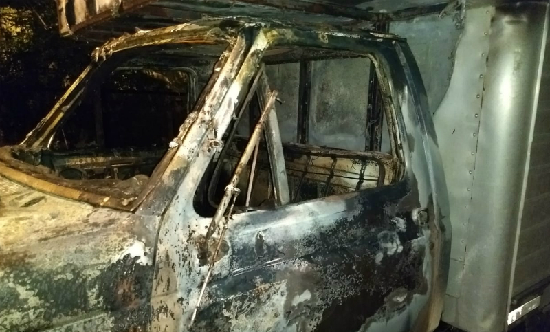 Incendiaron la camioneta del secretario gremial de los municipales de Roldán