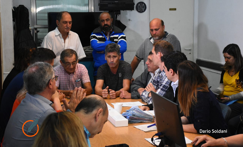Piden un aumento del 20% en la tarifa de taxis