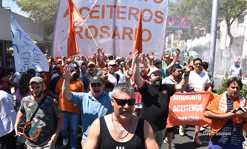 Aceiteros piden bono de 60 mil pesos: «Los empresarios que no puedan pagarlo, que lo demuestren»
