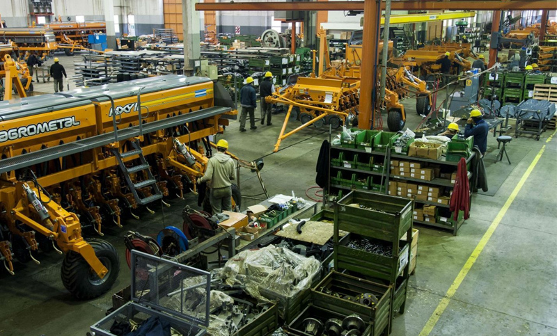 Estiman que la actividad económica bajó 3% en octubre