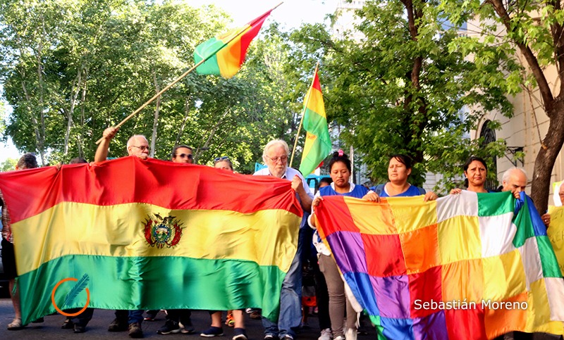 La Wiphala flameará por una semana en el Monumento a la Bandera