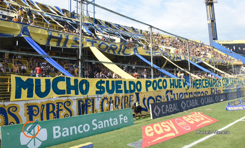 Quiso entrar a la cancha con una entrada trucha y mordió a los tres policías que no lo dejaron