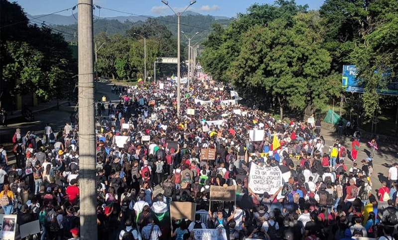 Tensión en Colombia: paro nacional, toque de queda, corte de rutas y enfrentamientos