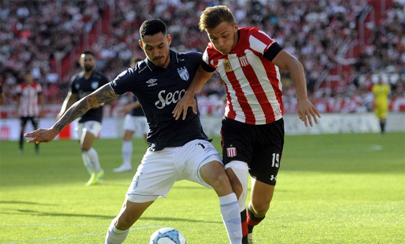 Estudiantes no pudo con Atlético Tucumán en la vuelta a su estadio