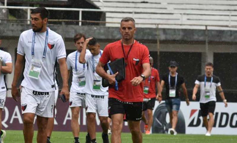 Colón entrenó en Asunción con la mente puesta en la final de la Sudamericana