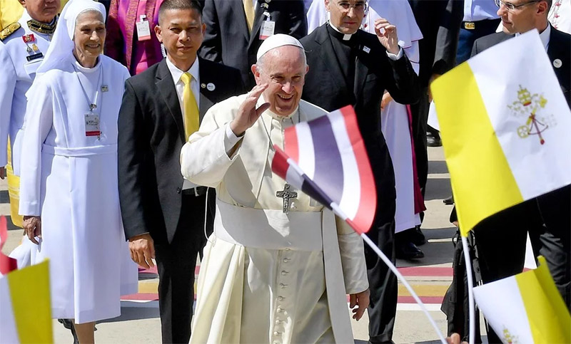 El papa visitó Tailandia y denunció el flagelo de la prostitución y la trata