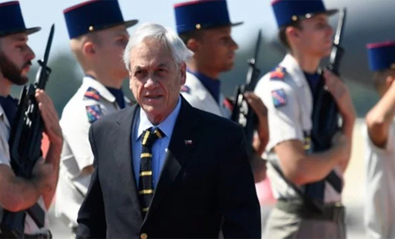 Abogados y organizaciones sociales presentan querella contra Piñera por delitos de lesa humanidad