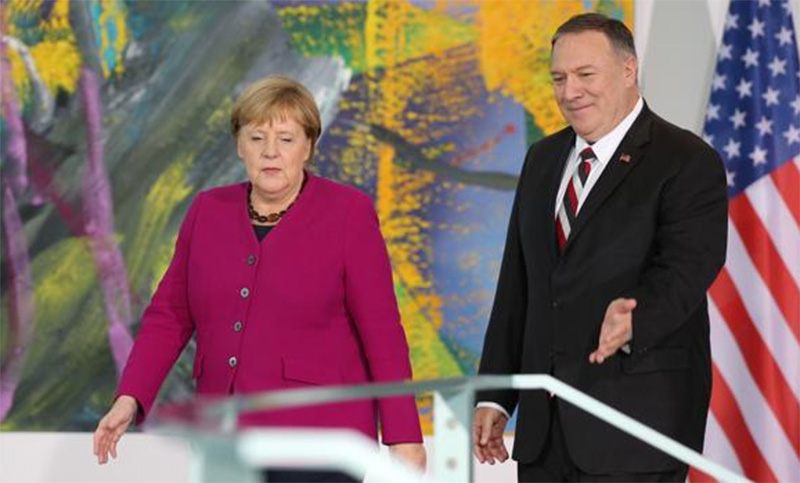 Desde Berlín, Pompeo apuntó contra «los caprichos de Putin» y «el autoritarismo» chino