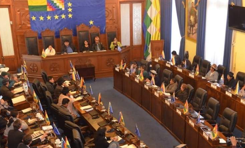 El Senado aprobó en Bolivia un primer paso hacia el llamado a elecciones