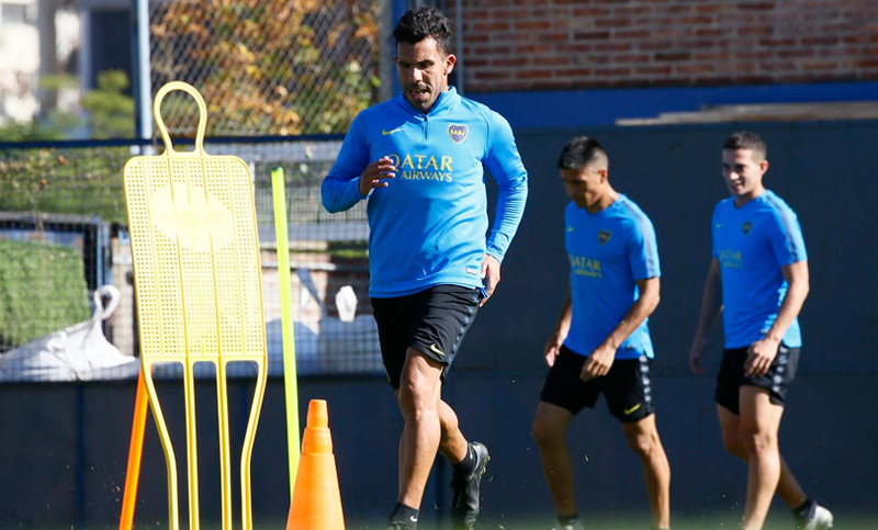En medio de dudas sobre su continuidad en Boca, Tevez se desgarró