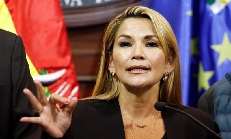 Jeanine Áñez se autoproclamó presidenta de Bolivia