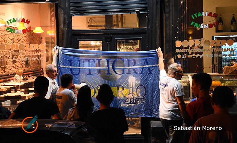 Protesta por el despido de una trabajadora de un restaurante