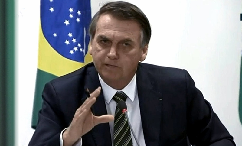Bolsonaro se encuentra en observación tras caerse en su residencia oficial