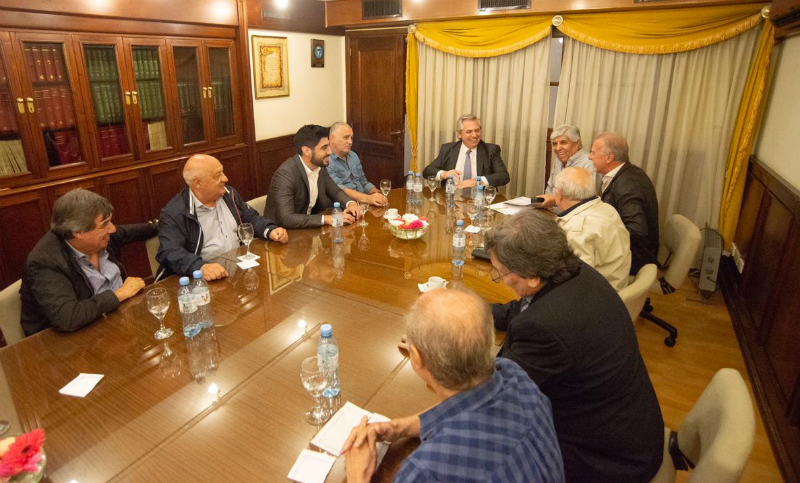 Fernández se reunió con Hugo Moyano y referentes del Frente Sindical