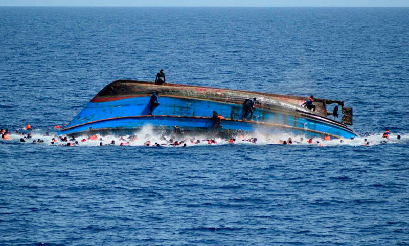 Mueren al menos 58 migrantes al naufragar frente a Mauritania una embarcación que iba a España