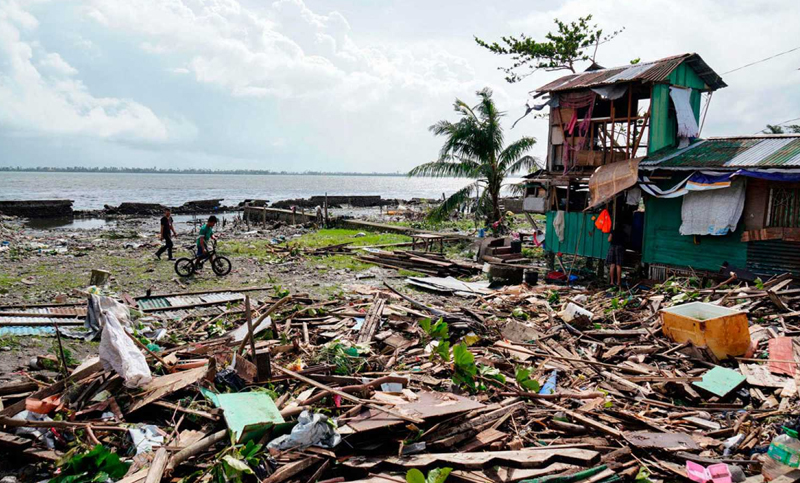 Llega a 47 el número de muertos por el tifón Phanfone en Filipinas