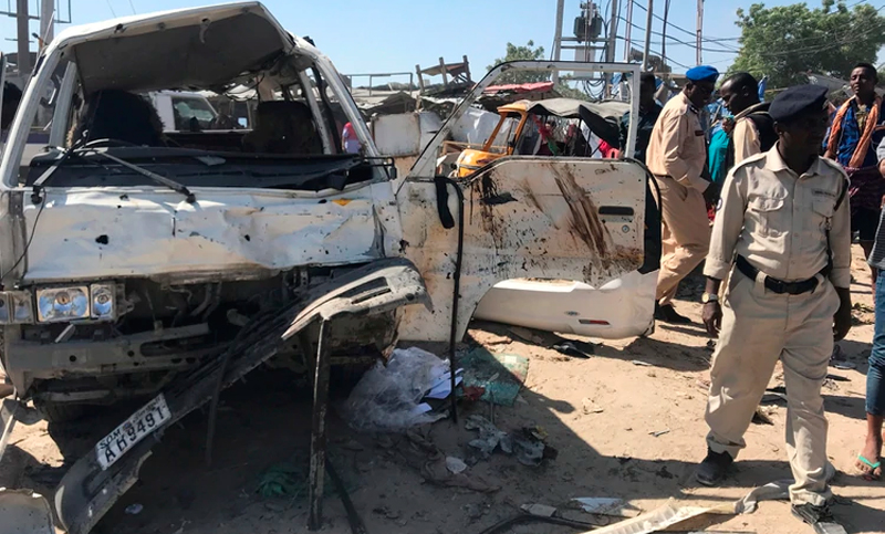 Al menos 76 muertos deja atentado en puesto de control en Mogadiscio