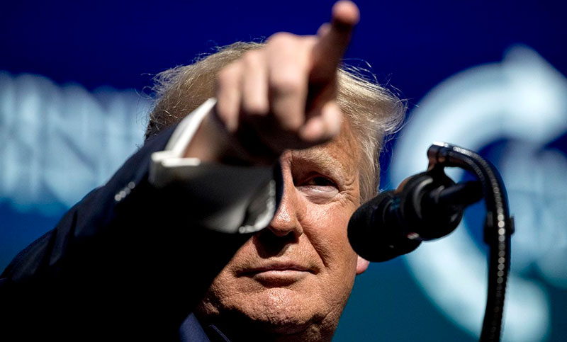 Trump dice que el juicio político disparó su nivel de popularidad «por las nubes»
