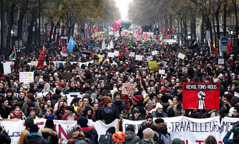 Continúan las protestas y huelgas de transportes en Francia