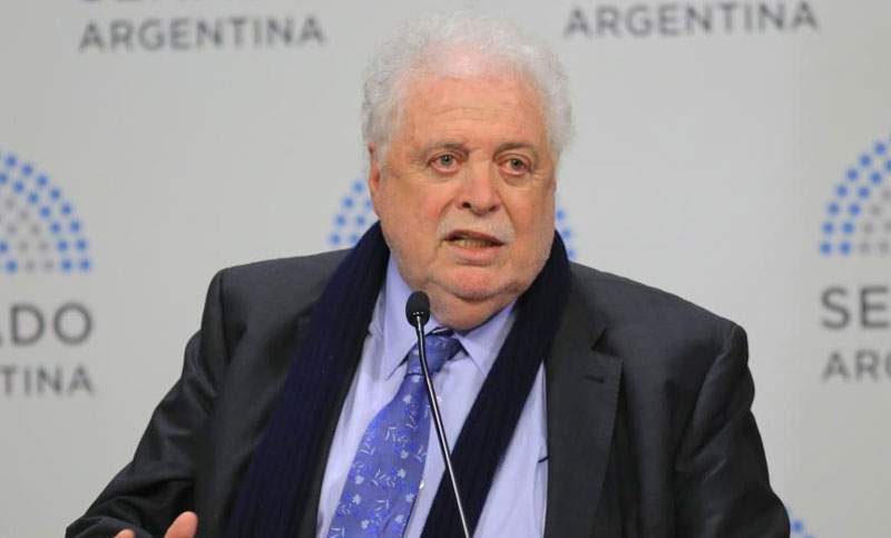 El ministro González García dijo que «estamos preparados» para detectar el coronavirus