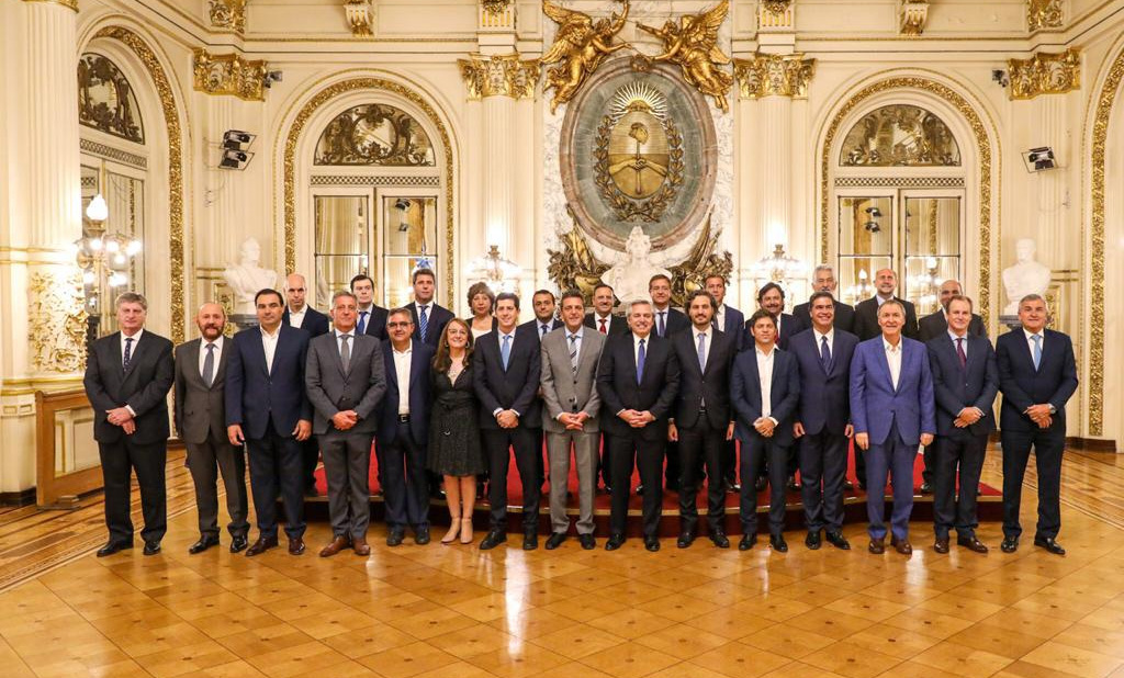 En acuerdo con gobernadores, el presidente Fernández suspendió el pacto fiscal