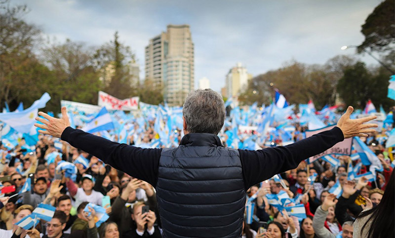 Macri encabeza su marcha de despedida «Más juntos que nunca» en Plaza de Mayo