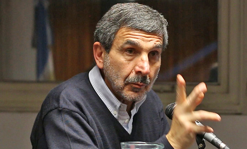 Salvarezza indicó que el objetivo es detener la “hemorragia” de científicos que dejan el país