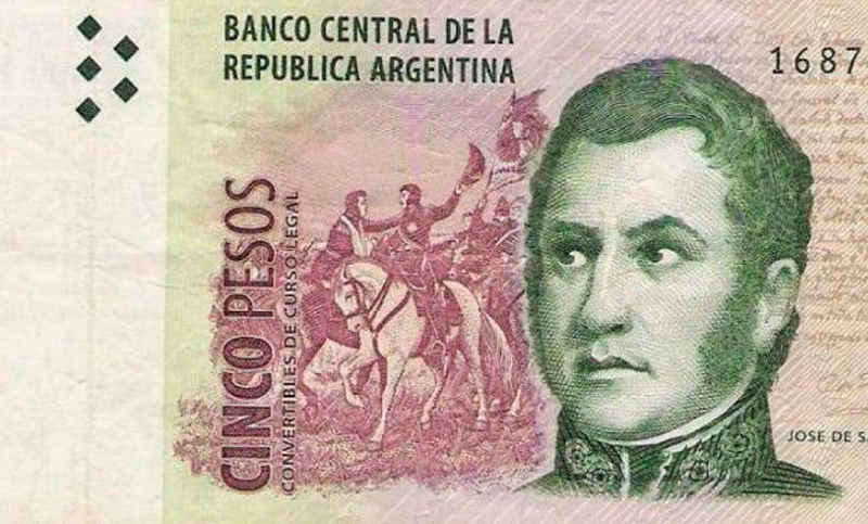 A fin de mes, los billetes de cinco pesos no servirán más