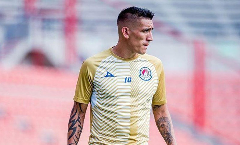 Centurión tendría todo arreglado para jugar en Vélez