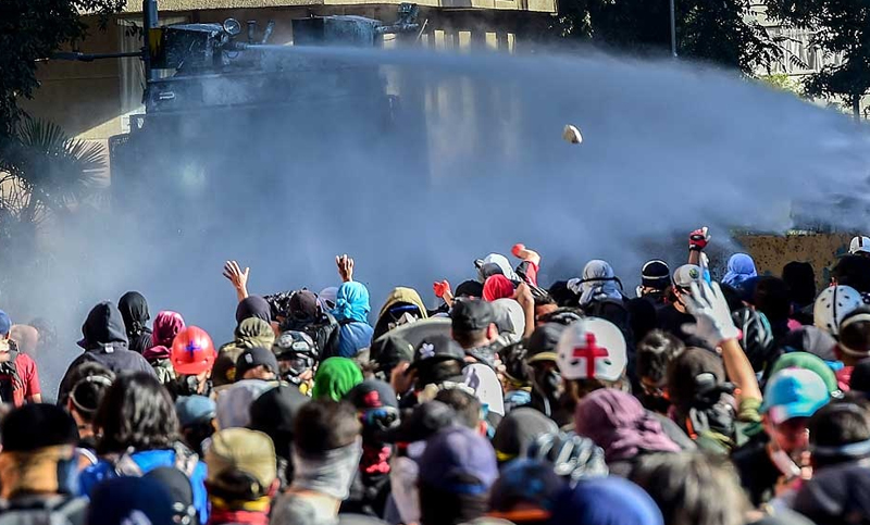 El Senado chileno aprobó una ley para endurecer las penas por movilizaciones, piquetes y saqueos