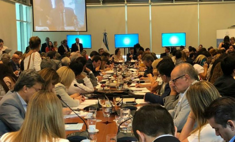 El oficialismo logró dictamen y buscará aprobar el proyecto sobre deuda externa