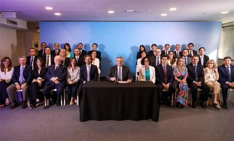 Alberto Fernández y su gabinete asistirán a la capacitación de género prevista en la Ley Micaela