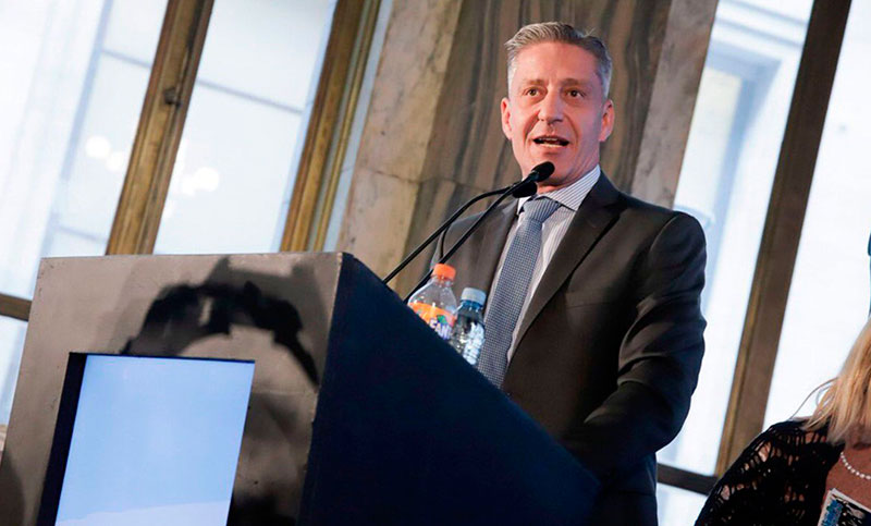 Arcioni no pagó los aguinaldos, no se sabe cuando lo hará y crece la tensión con los estatales