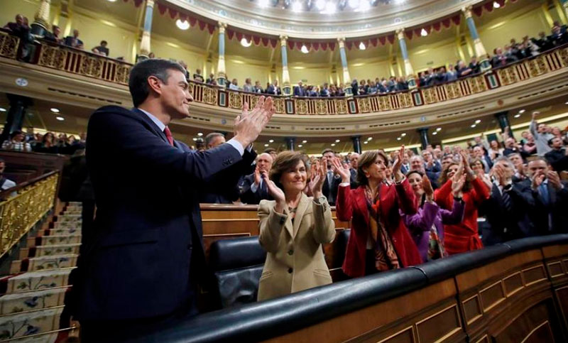 El socialista Pedro Sánchez fue electo presidente de España