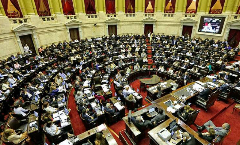 Massa impulsa un proyecto para desdoblar sesiones de Diputados