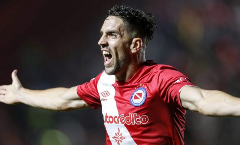 Racing quiere al Demonio