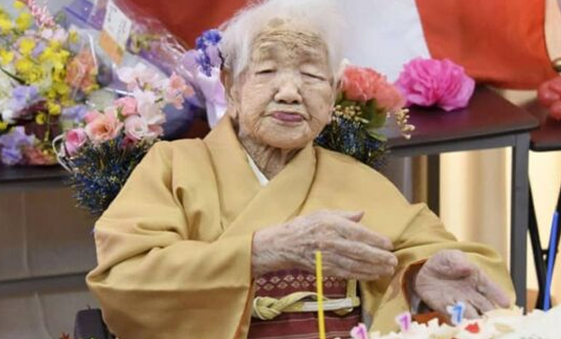 La japonesa Kane Tanaka, la mujer más longeva del mundo, cumplió 117 años