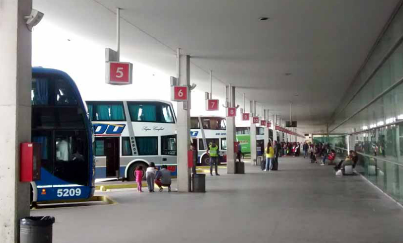 Maleteros levantaron el bloqueo en la estación de micros de Mar del Plata