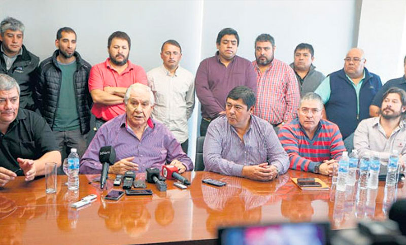 Petroleros piden frenar telegramas de despido para mantener la paz social en la Patagonia